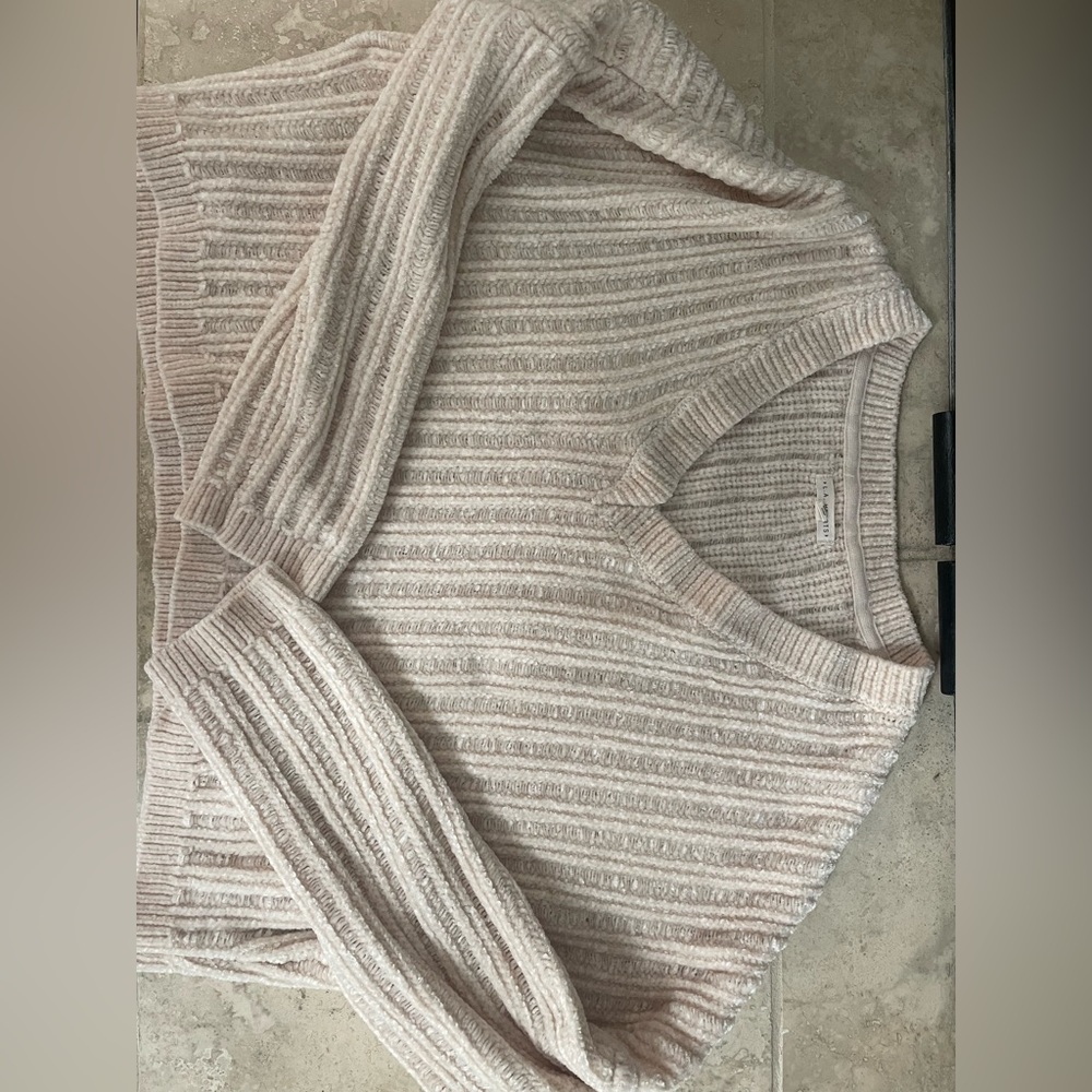 L.A. Hearts V neck sweater